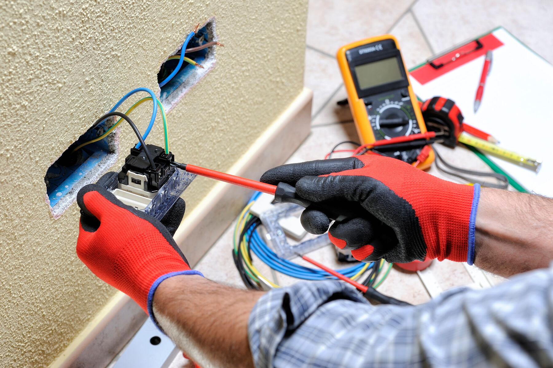 Beylikdüzü Elektrikçi ve Elektrik Arıza Onarım Rehberi: Acil Müdahaleden Kalıcı Çözümlere
